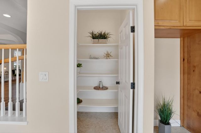 12410 Canyonlands Dr, Rancho Cordova, CA 95742