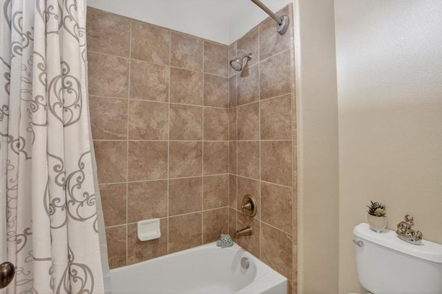 12410 Canyonlands Dr, Rancho Cordova, CA 95742