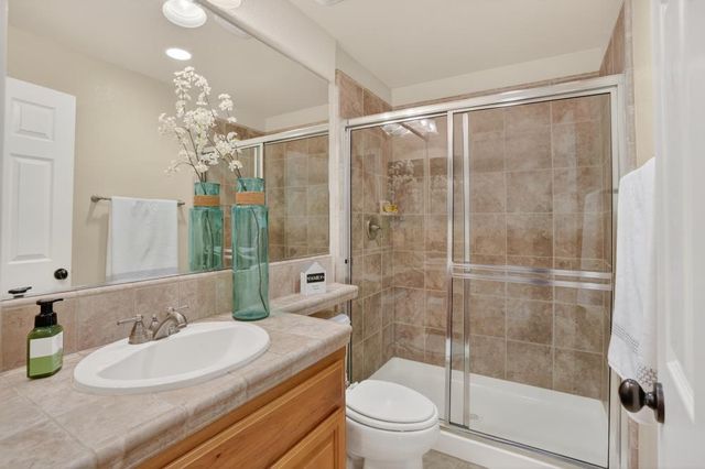 12410 Canyonlands Dr, Rancho Cordova, CA 95742