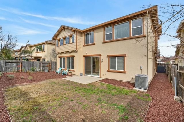 12410 Canyonlands Dr, Rancho Cordova, CA 95742