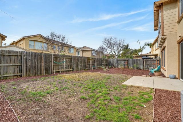 12410 Canyonlands Dr, Rancho Cordova, CA 95742