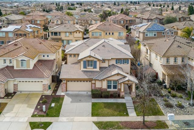 12410 Canyonlands Dr, Rancho Cordova, CA 95742