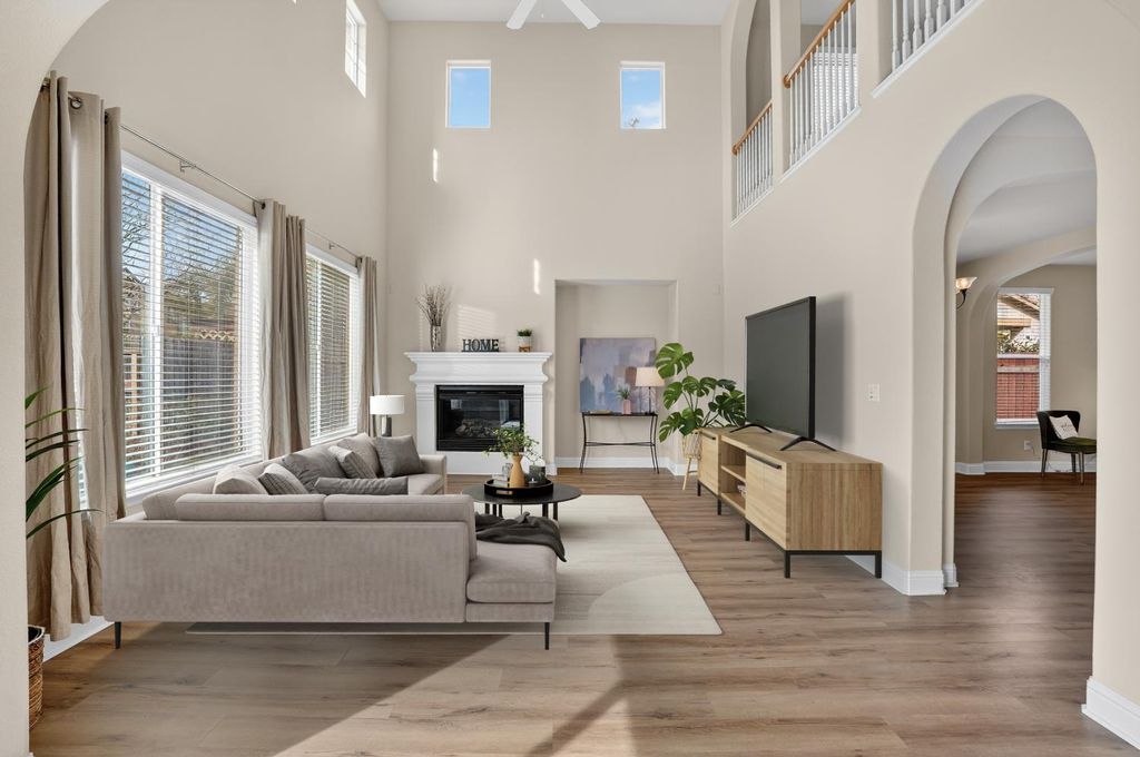 12410 Canyonlands Dr, Rancho Cordova, CA 95742