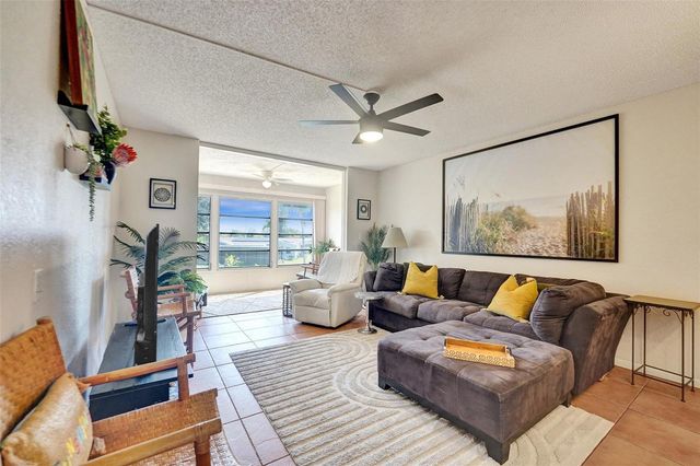 6570 Royal Palm Boulevard 210j, Margate, FL 33063