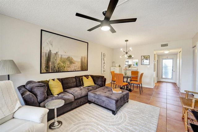 6570 Royal Palm Boulevard 210j, Margate, FL 33063