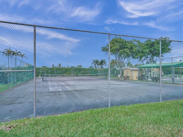 6570 Royal Palm Boulevard 210j, Margate, FL 33063