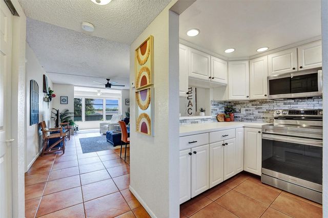 6570 Royal Palm Boulevard 210j, Margate, FL 33063