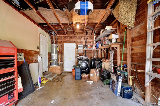 714 S Milam, Seguin, TX 78155