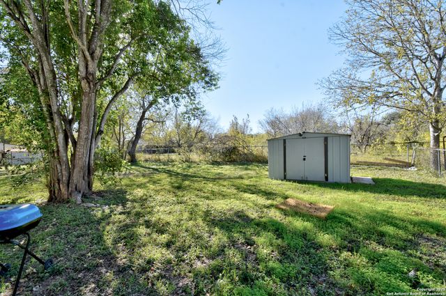 714 S Milam, Seguin, TX 78155