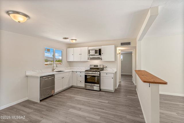 7617 E Morelos Place, Tucson, AZ 85710