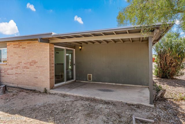 7617 E Morelos Place, Tucson, AZ 85710
