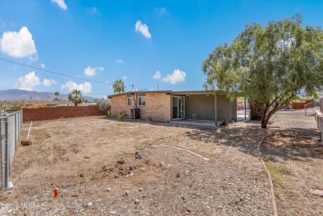 7617 E Morelos Place, Tucson, AZ 85710