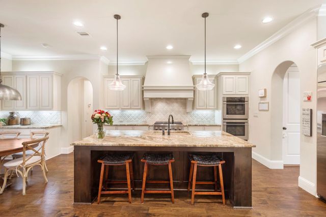 39 Pondera Point Dr, Tomball, TX 77375