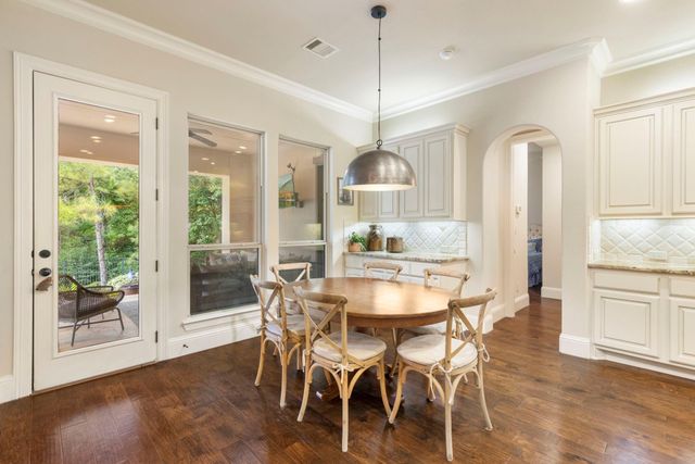 39 Pondera Point Dr, Tomball, TX 77375