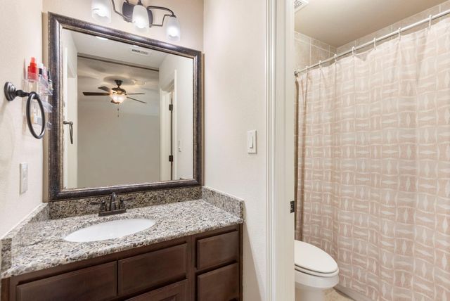 39 Pondera Point Dr, Tomball, TX 77375