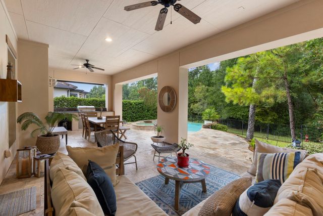 39 Pondera Point Dr, Tomball, TX 77375