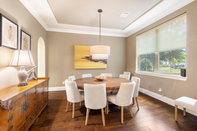 39 Pondera Point Dr, Tomball, TX 77375