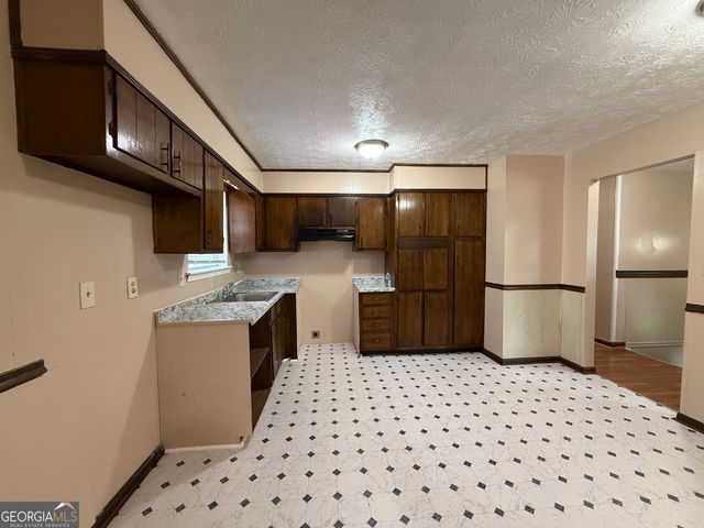8472 Sheridan Drive, Jonesboro, GA 30236