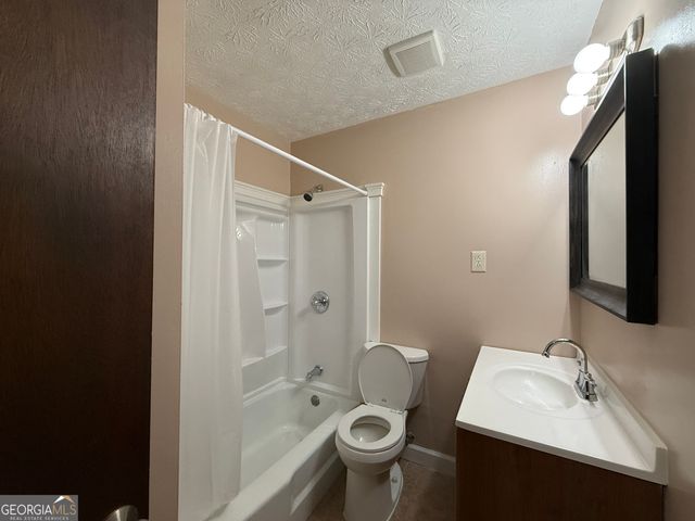 8472 Sheridan Drive, Jonesboro, GA 30236