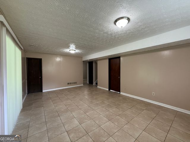 8472 Sheridan Drive, Jonesboro, GA 30236