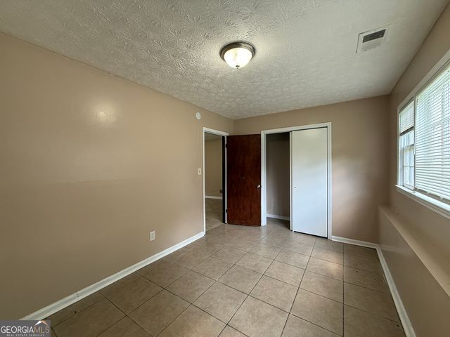 8472 Sheridan Drive, Jonesboro, GA 30236