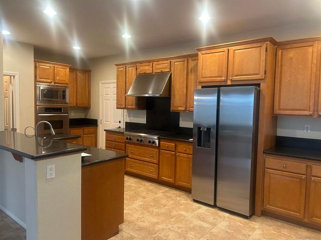 7235 Primrose, San Diego, CA 92129