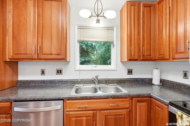2841 Bennett Avenue, Anchorage, AK 99517