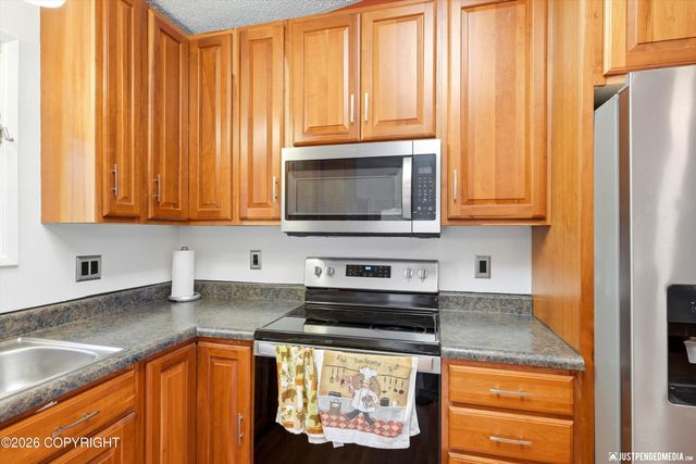 2841 Bennett Avenue, Anchorage, AK 99517