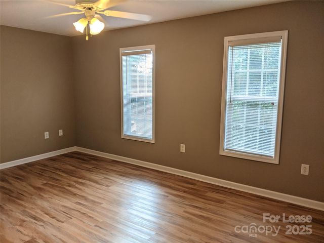 140 Locomotive Lane 106, Mooresville, NC 28115