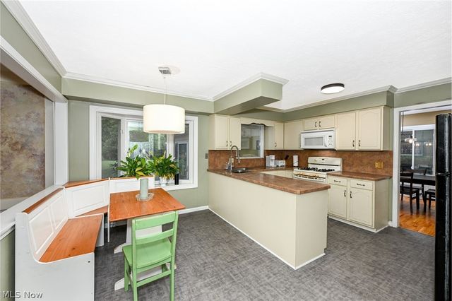 1855 Settlers Reserve Way, Westlake, OH 44145