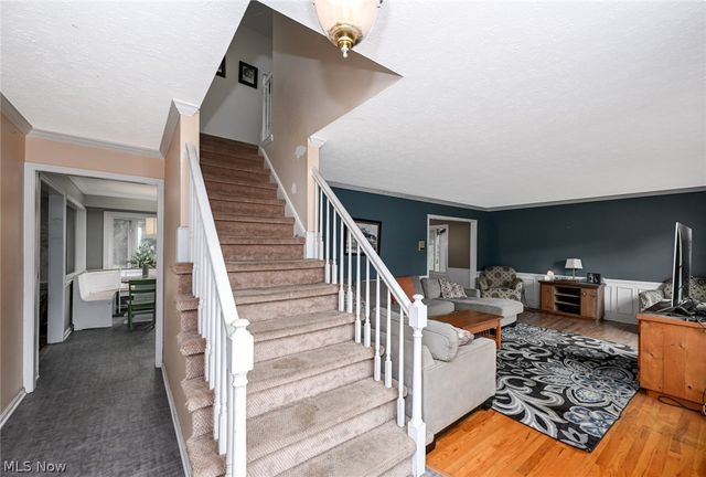 1855 Settlers Reserve Way, Westlake, OH 44145