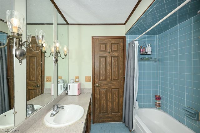 1855 Settlers Reserve Way, Westlake, OH 44145