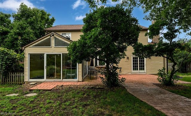 1855 Settlers Reserve Way, Westlake, OH 44145