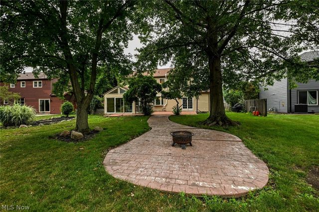 1855 Settlers Reserve Way, Westlake, OH 44145