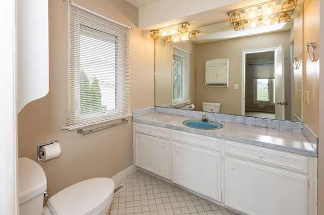 7508 Benton Drive, Urbandale, IA 50322