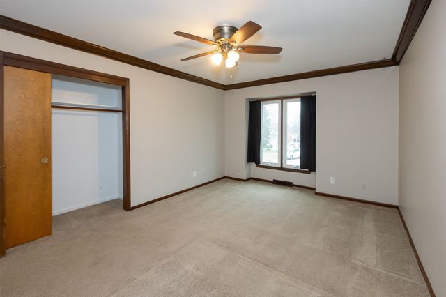 7508 Benton Drive, Urbandale, IA 50322