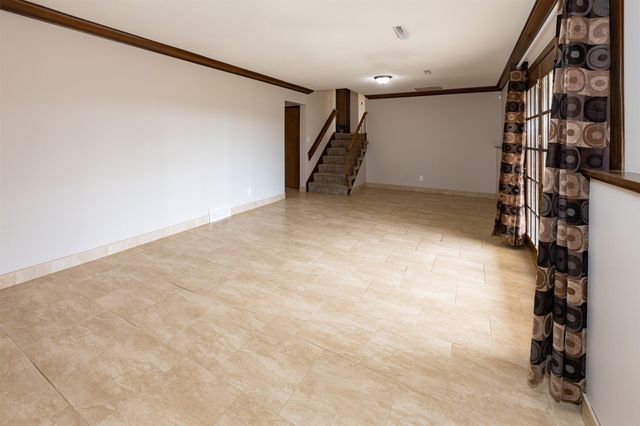 7508 Benton Drive, Urbandale, IA 50322