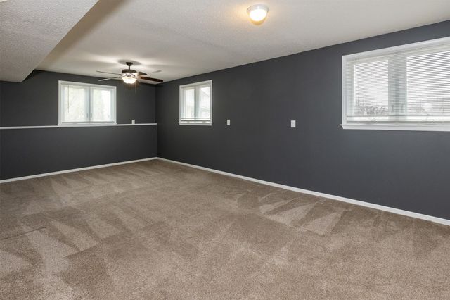 7508 Benton Drive, Urbandale, IA 50322