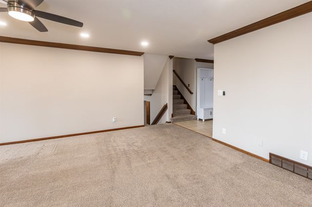 7508 Benton Drive, Urbandale, IA 50322