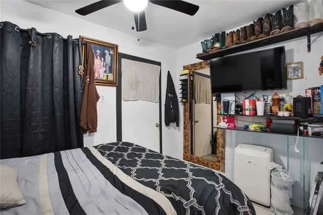 9318 Hooper Ave, Los Angeles, CA 90002