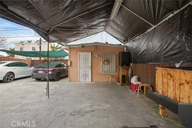 9318 Hooper Ave, Los Angeles, CA 90002