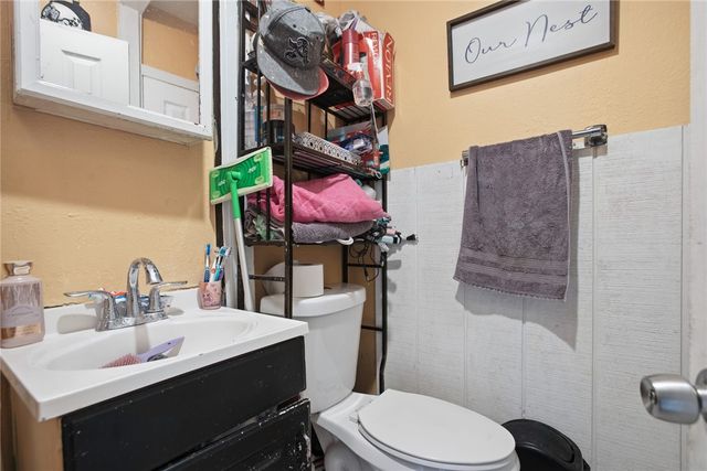 9318 Hooper Ave, Los Angeles, CA 90002