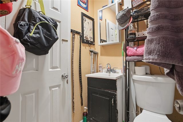 9318 Hooper Ave, Los Angeles, CA 90002