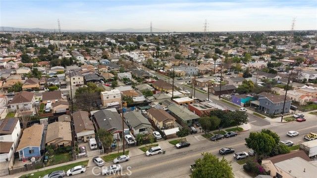 9318 Hooper Ave, Los Angeles, CA 90002