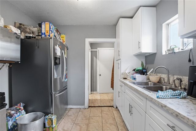 9318 Hooper Ave, Los Angeles, CA 90002