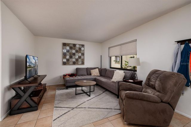 11708 RAINTREE VILLAGE BOULEVARD A, Temple Terrace, FL 33617