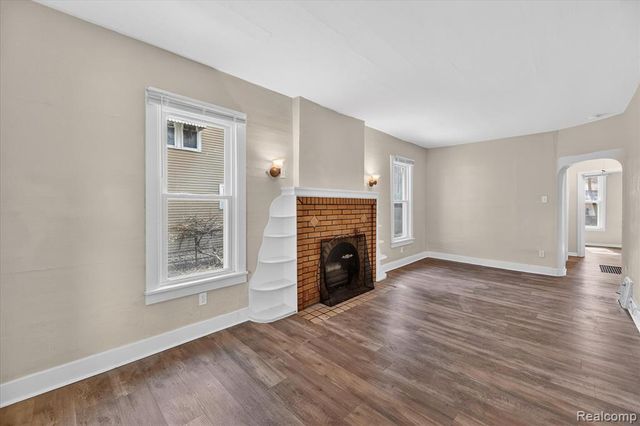 2426 Maryland Avenue, Flint, MI 48506