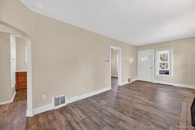 2426 Maryland Avenue, Flint, MI 48506