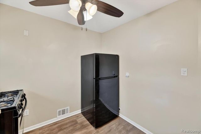 2426 Maryland Avenue, Flint, MI 48506