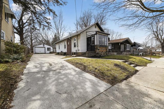 2426 Maryland Avenue, Flint, MI 48506